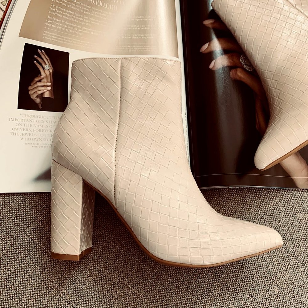 NEW🔥 Ivory Braided Weave Woven Ankle Boot Booties Closed Pointy Toe Block Heel - Picture 6 of 9